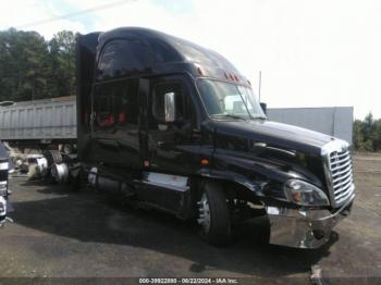  Salvage Freightliner Cascadia 125