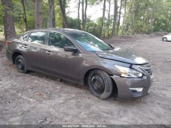  Salvage Nissan Altima