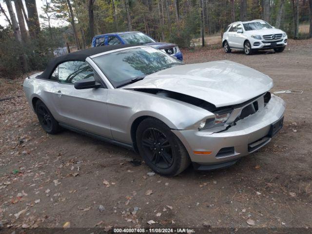  Salvage Ford Mustang