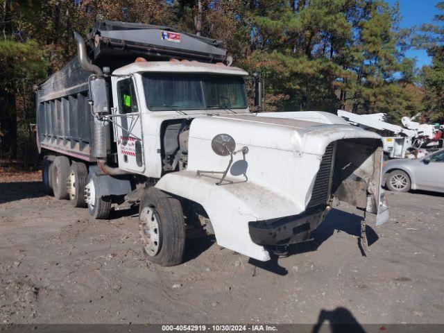  Salvage Freightliner Fld