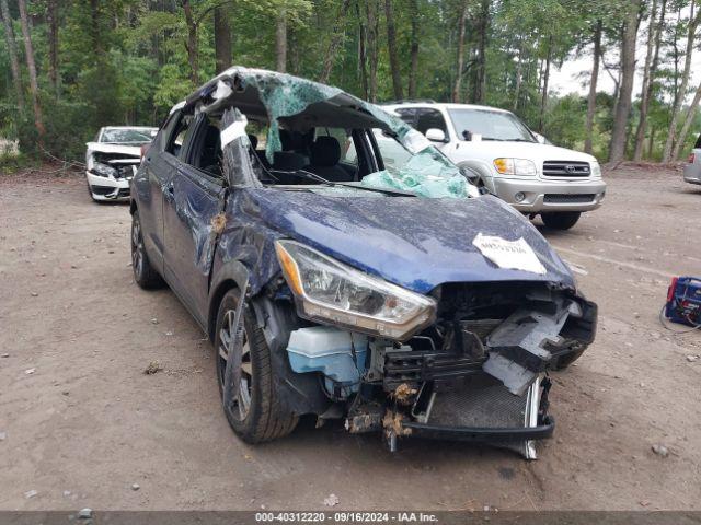  Salvage Nissan Kicks