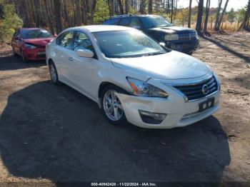  Salvage Nissan Altima