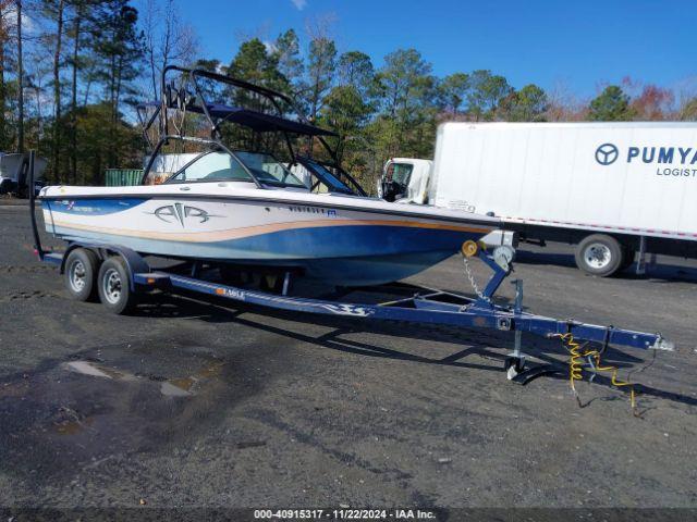  Salvage Correct Craft Nautique