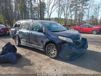  Salvage Toyota Sienna