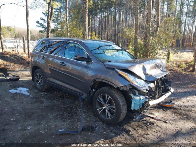  Salvage Toyota Highlander