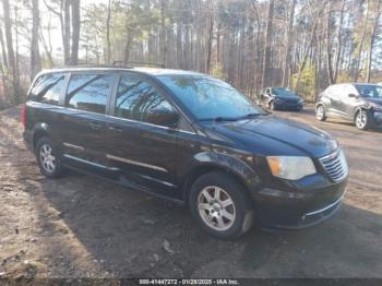  Salvage Chrysler Town & Country