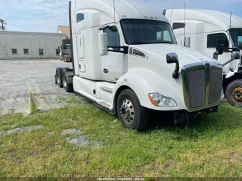  Salvage Kenworth Construction