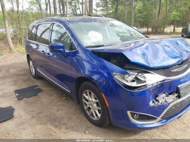  Salvage Chrysler Pacifica