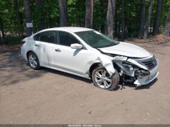  Salvage Nissan Altima