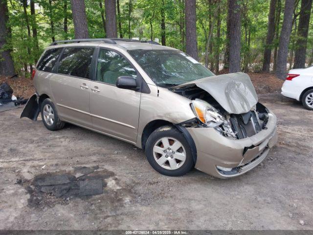  Salvage Toyota Sienna