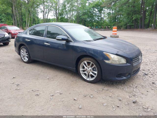  Salvage Nissan Maxima