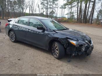  Salvage Nissan Altima