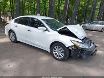  Salvage Nissan Altima