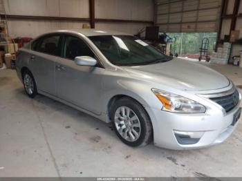  Salvage Nissan Altima