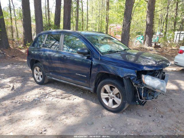  Salvage Jeep Compass