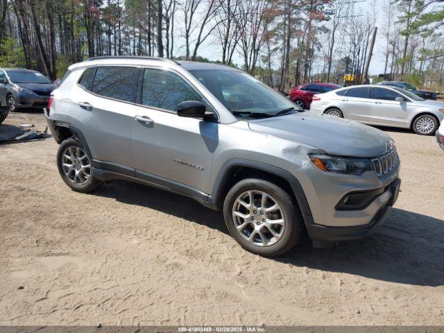  Salvage Jeep Compass