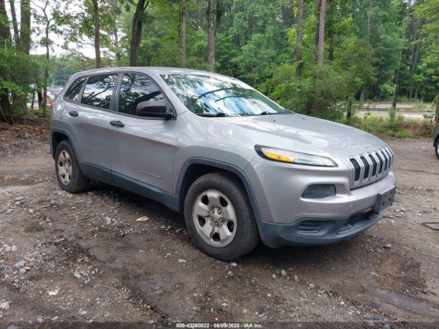  Salvage Jeep Cherokee