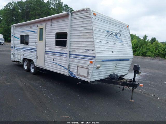  Salvage Fleetwood Prowler