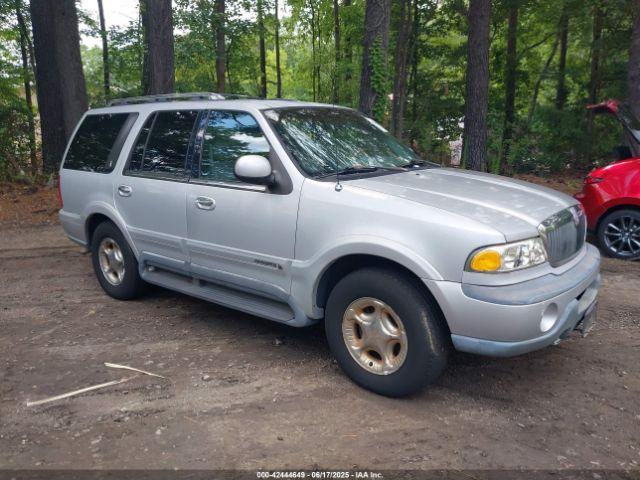  Salvage Lincoln Navigator