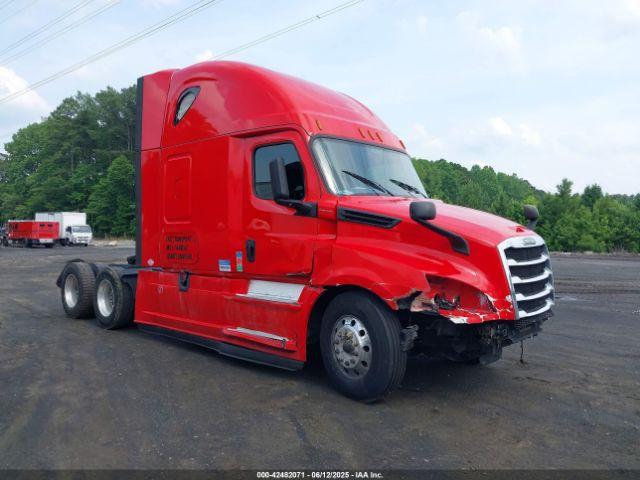  Salvage Freightliner New Cascadia 126