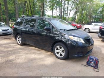  Salvage Toyota Sienna