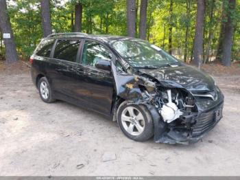  Salvage Toyota Sienna