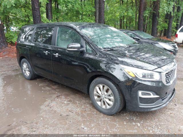  Salvage Kia Sedona