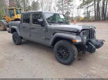  Salvage Jeep Gladiator