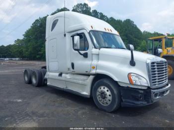  Salvage Freightliner Cascadia 125