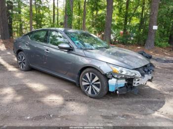  Salvage Nissan Altima
