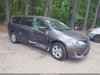  Salvage Chrysler Pacifica