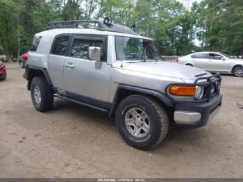  Salvage Toyota FJ Cruiser