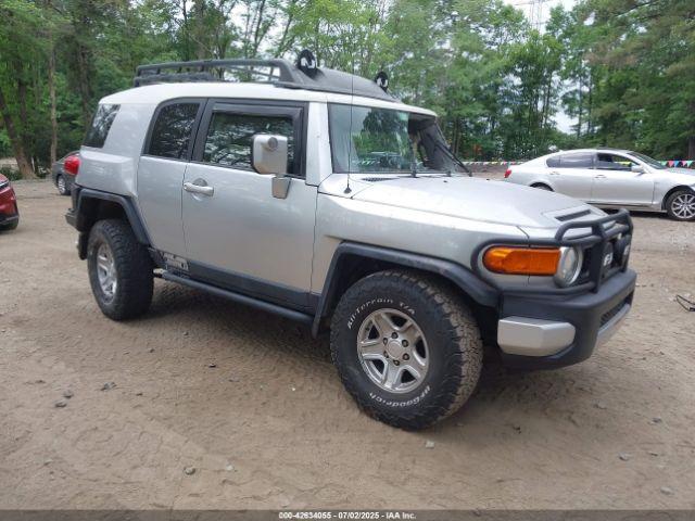  Salvage Toyota FJ Cruiser