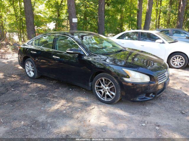  Salvage Nissan Maxima