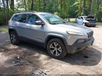  Salvage Jeep Cherokee