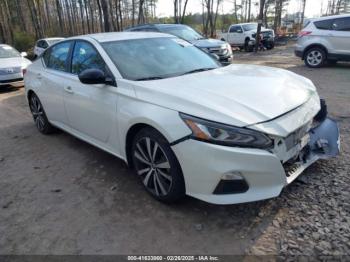  Salvage Nissan Altima