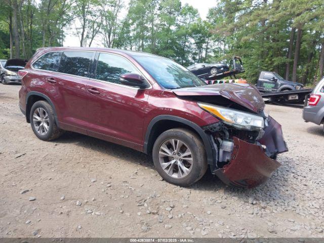  Salvage Toyota Highlander