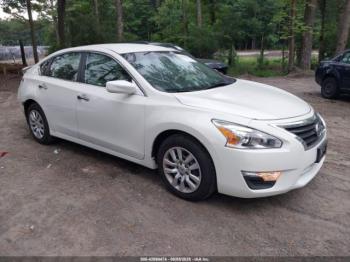  Salvage Nissan Altima