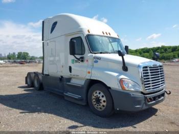  Salvage Freightliner Cascadia 125