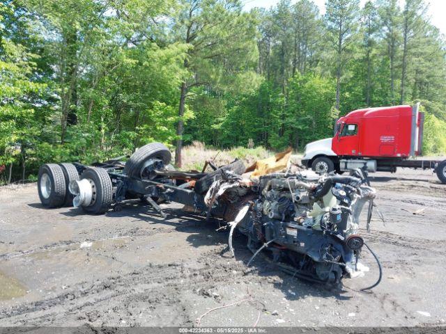  Salvage Freightliner Cascadia 126