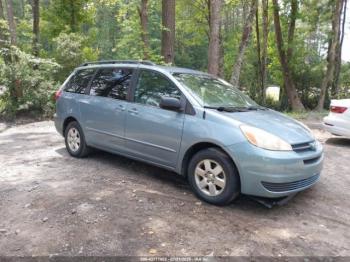  Salvage Toyota Sienna