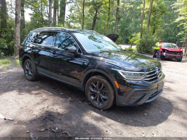  Salvage Volkswagen Tiguan