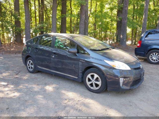  Salvage Toyota Prius