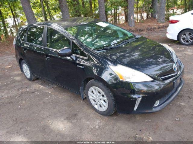  Salvage Toyota Prius v