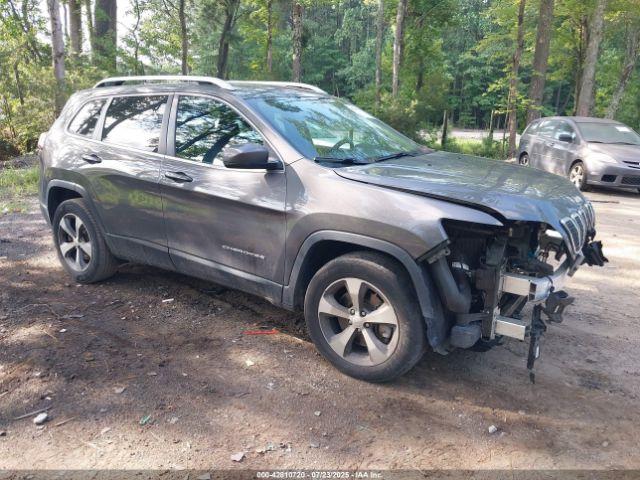  Salvage Jeep Cherokee