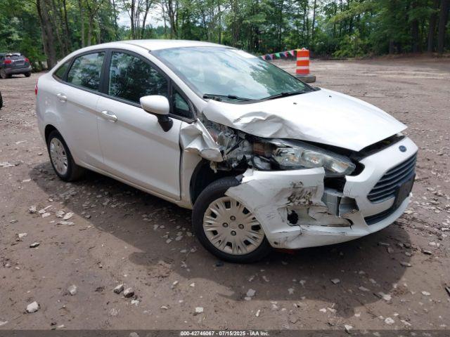  Salvage Ford Fiesta