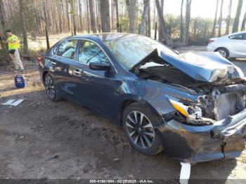  Salvage Nissan Altima