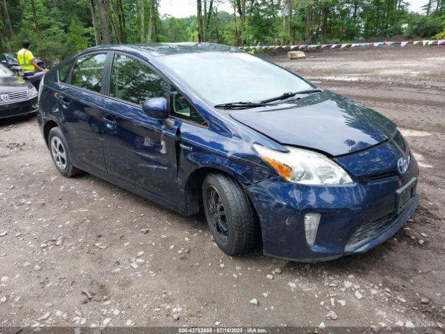  Salvage Toyota Prius