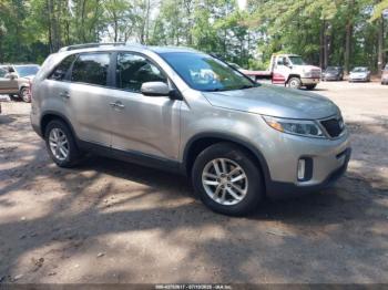  Salvage Kia Sorento