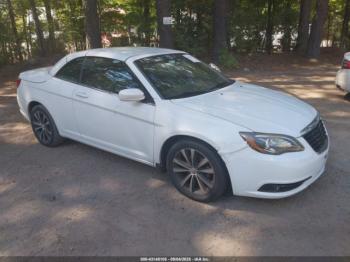  Salvage Chrysler 200